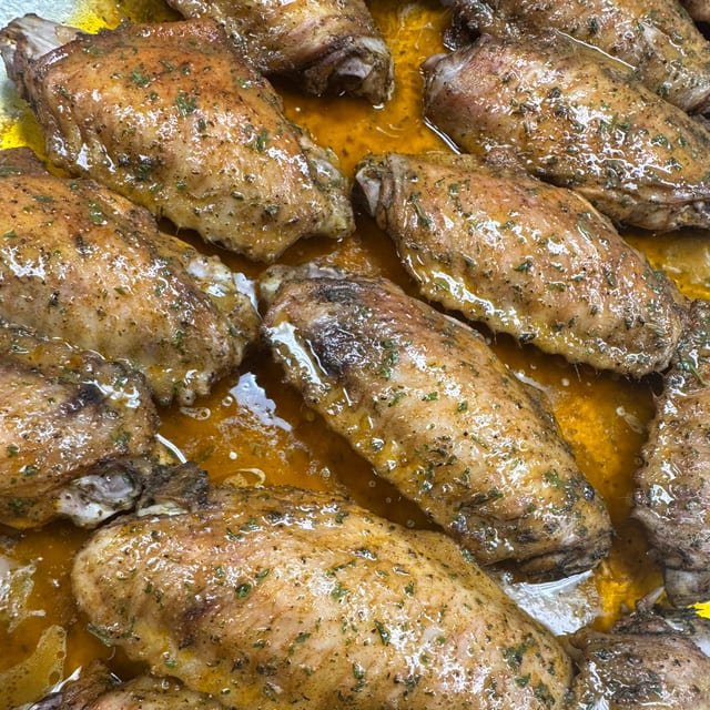 Baked Turkey Wings/Gravy.