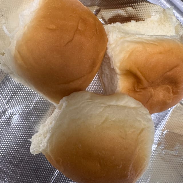 Extra Dinner Roll.